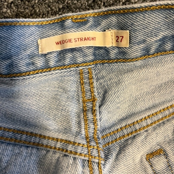 Levis Wedgie Straight - Picture 3 of 4